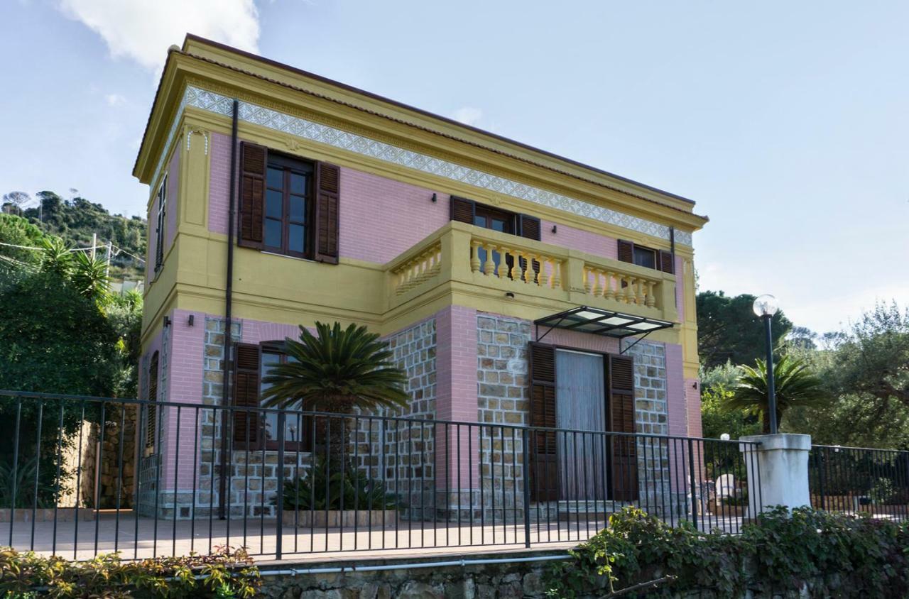 Villa Santa Lucia เชฟาลู ภายนอก รูปภาพ