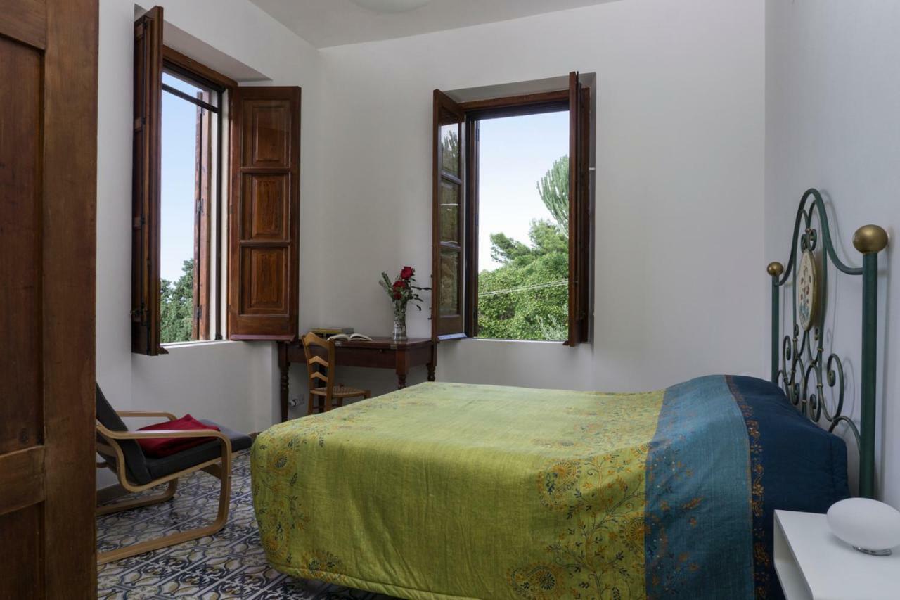 Villa Santa Lucia เชฟาลู ภายนอก รูปภาพ